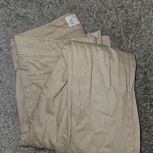 Tan low rise jeans from hollister (w24, l31)